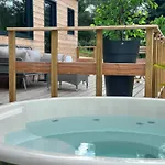 Campingplatz Tiny House Romantique Avec Bain Nordique Lafrançaise