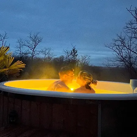 Les Ded Tiny House Dolce Campsite