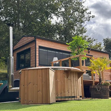 Tiny House Romantique Avec Bain Nordique Кемпинг Lafrancaise