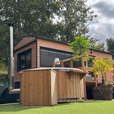 Tiny House Romantique Avec Bain Nordique Кемпинг